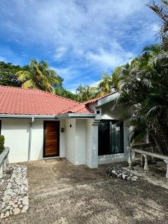 Family 2BR Home-Pool Access, 1 min to Playas del Coco - 9