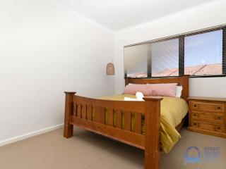 Summer Breeze at Avalon Beach - 1
