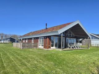 Modernes-Ferienhaus-mit-Meerblick-in-Strandnaehe - 9