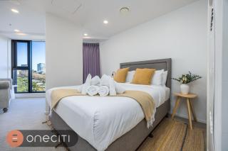 High Floor Studio with City Views on Union St - 8