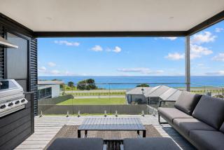 The Bay View San Remo by Ready Set Stay- BYO LINEN & TOWELS - 7