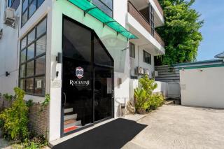 Rockstar Beach Apartments - 3