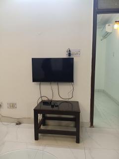2BHK Dwarka Near Yashobhoomi, IGI Airport & Manipal Hospital - 9