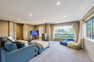Christchurch 4BR Home Near Halswell Quarry - 1