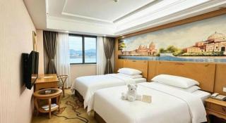 Vienna Hotel Guangdong Huidong Herung Pedestrian Street - 3