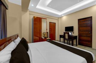 Townhouse Adoor Bus Terminal Pathanamthitta Formerly Apsara Tourist Homes - 1