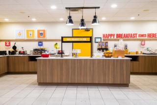 Hampton Inn & Suites Addison - 1