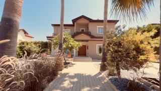 Palm House with private pool and garden - 9