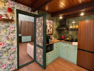 Historic Boutique Apartment Kutaisi - 6