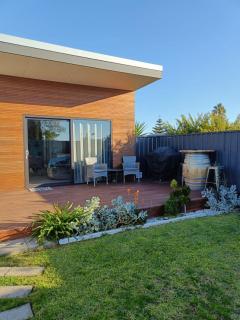 CoveStudio-Comfort & Convenience - Halletts Cove - 0