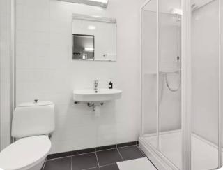 Comfortable private room with private bathroom - 1