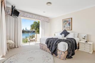 'Halcyon Days' Canal-Front Living with Pool & Jetty - 7
