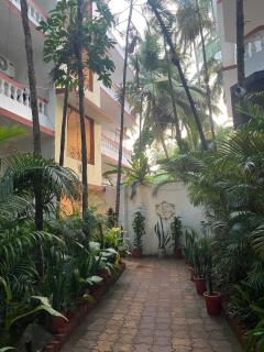 Luxury 1BHK Resort Apartment with Pool View & Wi-Fi - 6