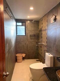 Luxury 1BHK Resort Apartment with Pool View & Wi-Fi - 3