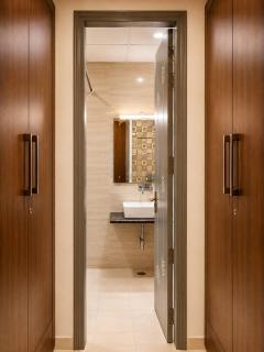 Entire 2 Bhk near Medanta Hospital - 7