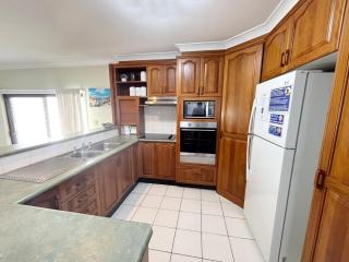Beach House Landsborough - Bring your own linen - 5