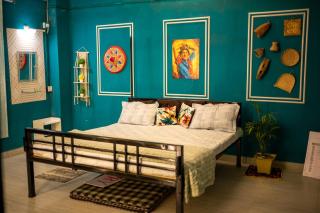 Urban Stay Homestay - 1