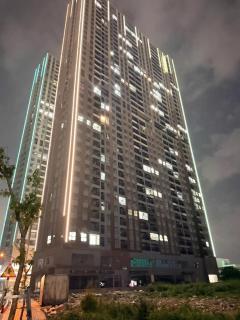 AT Sky Garden Luxhomes view Landmark &SGon River - 3