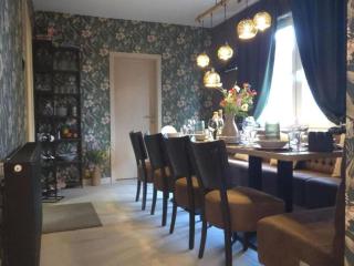Holiday Home Thesaurum - Four Bedroom Holiday Home with Swimming Pool - 7