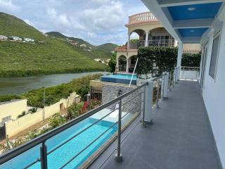 Belair Pool Villa with Rooftop & Island Views Oasis - 2