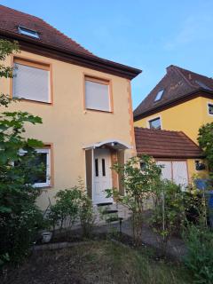 Haus mit Garten und Trasse - 4