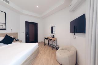 Full Moon Guesthouse - 8