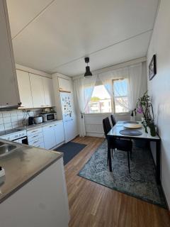 Room in Itäkeskus - 3