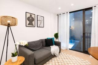 CBD 1BR - Modern Stay with Pool & Gym in Wellington - 5