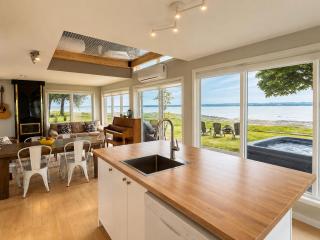 Casa Gaby - Riverside Chalet with Spa - 3