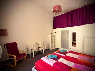 Old Town Center Just in 3 min Walk private room D - 9