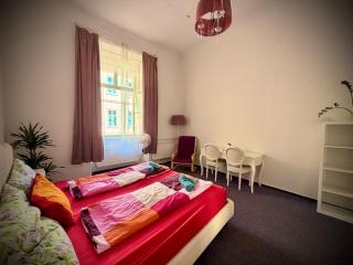 Old Town Center Just in 3 min Walk private room D - 8