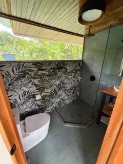 Jungle Oasis - Private with WiFi, AC, Big Garden - 1