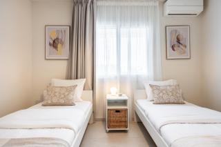 Ronin 2-Bedroom Apartment by the Sea - 3