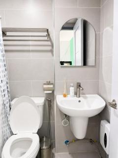 Modern Mint Studio in J Tower Residences - 9