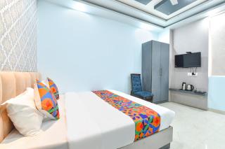 FabHotel Pacific View - 6