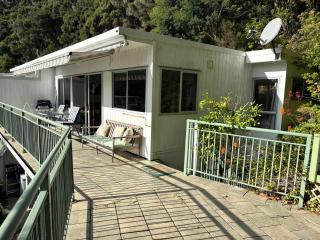 Nana Glads of Paihia - 9