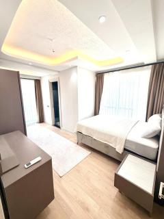 BioResidence-5 , 3 Bedroom 2 bathroom Apartment - 2
