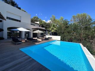 Superbe et spacieuse Villa dans un écrin de verdure - 8