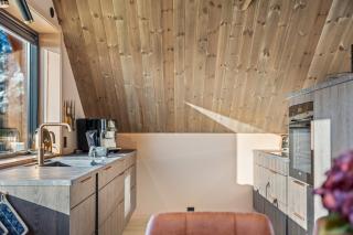 Villa The high end of Lofoten- with SAUNA - 2