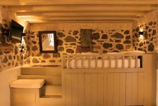 Pavlaina Complex of Traditional Residences in Nisyros. Enjoy the garden and the Sea View - 7