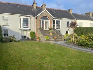 Beachfront Escape in the Heart of Kilkee - 9