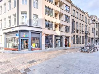 Family Retreat with Balcony in Meir - Antwerpen - 0