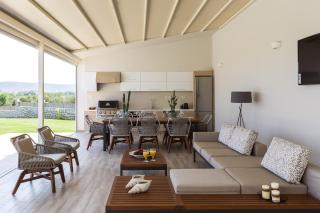 Aelia Residence, Wellness & Leisure with Heated Pool, By ThinkVilla - 2