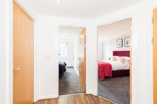 Classic 2 Bedroom City Centre Flat, near Bull Ring - 7