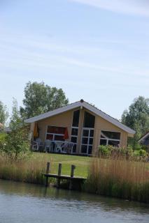 4 Personen Ferienhaus mit privatem Bootsteg, direkter Seelage, Kanu und Sauna in Otterndorf - 2