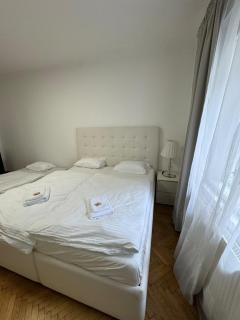 Bright & Modern City Apartments - Close to Center - 9