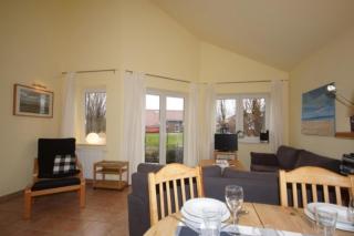 6 Personen Ferienhaus mit privatem Bootsteg, direkter Seelage, Kanu, Sauna und Badewanne in Otterndorf - 6