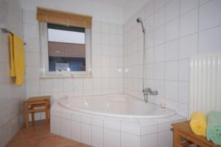 6 Personen Ferienhaus mit privatem Bootsteg, direkter Seelage, Kanu, Sauna und Badewanne in Otterndorf - 3