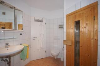 6 Personen Ferienhaus mit privatem Bootsteg, direkter Seelage, Kanu, Sauna und Badewanne in Otterndorf - 2