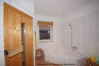 6 Personen Ferienhaus mit privatem Bootsteg, direkter Seelage, Kanu, Sauna und Badewanne in Otterndorf - 1